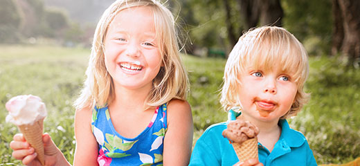Kids eating ice cream